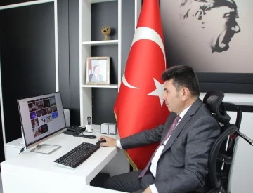 REKTÖR KARACOŞKUN ANADOLU AJANSI'NIN GELENEKSEL &quot;YILIN FOTOĞRAFI&quot; OYLAMASINA KATILDI