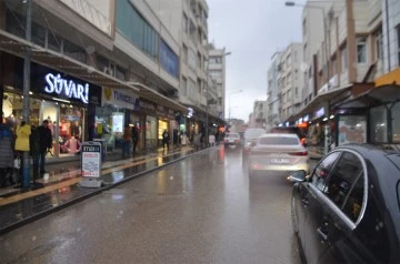 Sağanak yağmur etkili oluyor
