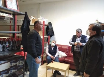 SAĞLIK -SEN BAŞKANI ÖZCAN HASTANE ÇALIŞANLARININ DERTLERİNİ DİNLEDİ