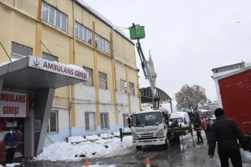 ŞAHİNBEY BELEDİYESİ'NDEN KAMU BİNALARINA DESTEK