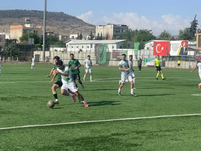 Şampiyon farklı kazandı