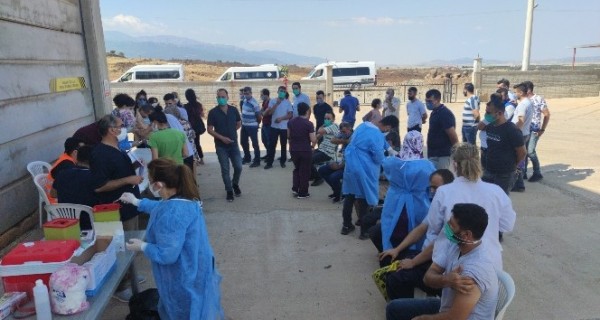 SANAYİ ŞEHRİ GAZİANTEP’TE SANAYİCİLER AŞILANIYOR
