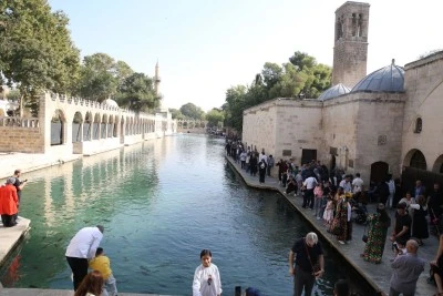 Şanlıurfa ziyaretçi akınına uğradı