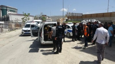 Şantiye işçileri arasında taşlı sopalı kavga: 3 yaralı
