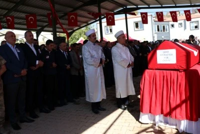 Şehit Piyade Er toprağa verildi