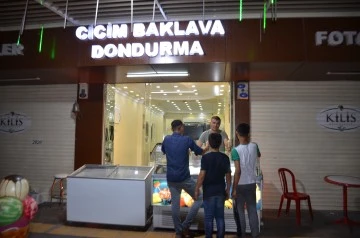 Sıcak havalarda çok tüketilen dondurmalarımız Keçi sütünden