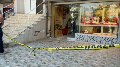 Silahlı saldırıya uğrayan kuyumcu öldü