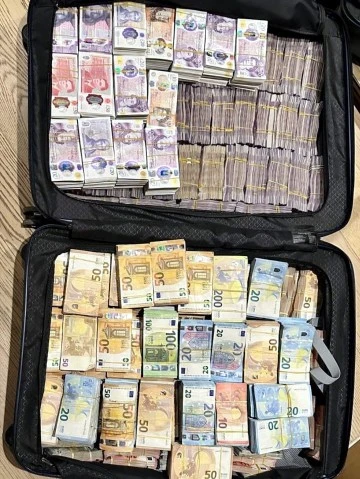 Sosyal medya fenomenlerine dolandırıcılık ve kara para aklama iddiasıyla gözaltı