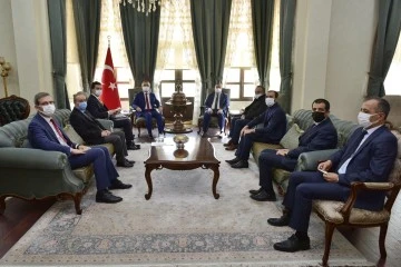 STOKÇULARA VE FAHİŞ FİYATÇILAR İÇİN TOPYEKÜN MÜCADELE