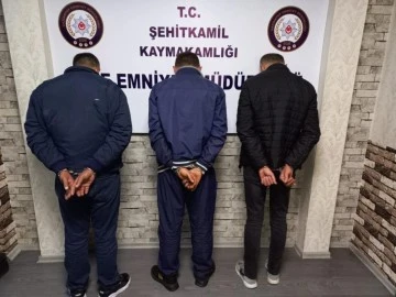 ŞÜPHELİ ADRES'TEN TÜFEK VE UYUŞTURUCU ÇIKTI