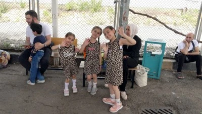 Suriyeli sığınmacılar Türkiye'ye teşekkür ederek ülkelerine dönüyor