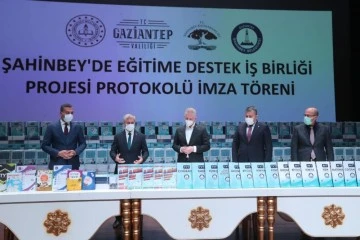 TAHMAZOĞLU'NDAN ÖĞRENCİLERE MİLYONLARCA KİTAP