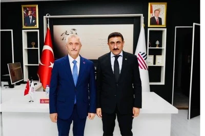Tahmazoğlu, Rektör Akman ile görüştü