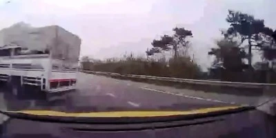 Taksi şoförü ustaca manevrayla faciayı önledi: 6 kişi kurtuldu