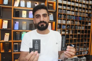  Telefon tamircilerinin sıcak hava mesaisi