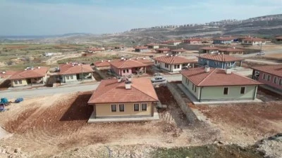 Teslim edilen köy evleri sıcak yuva oluyor