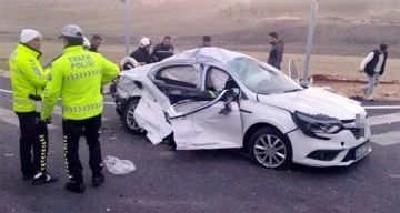 Tır ile otomobil çarpıştı: 1 ölü, 3 yaralı