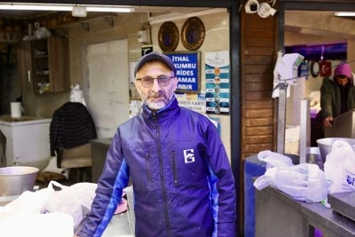 Trabzon'da hamsinin kilogramı 75 liradan satılıyor