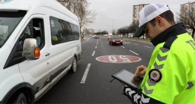 Trafik denetimlerinde 85 bin 842 araç ve sürücüye işlem 