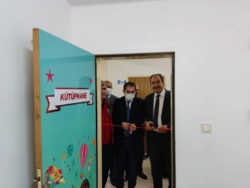 TÜRK KIZILAY'INDAN MUSABEYLİ  YEDİGÖZ KÖYÜ İLKOKULUNA KÜTÜPHANE