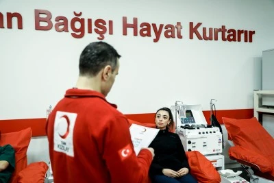T&uuml;rk Kızılayı'ndan Kan Bağışında Rekor