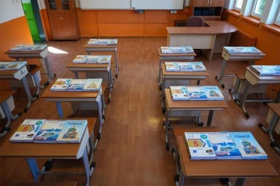 Ücretsiz ders kitapları, okul sıralarında öğrencileri bekliyor