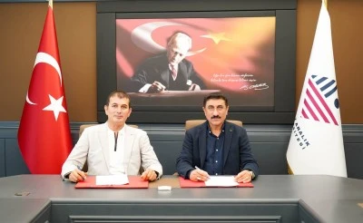 Üniversite ile Tez-Koop-İş Sendikası arasında toplu iş sözleşmesi imzalandı