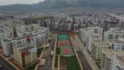 Vali Bey, kentteki konut ve iş yeri çalışmalarını değerlendirdi