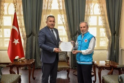 Vali Şahin, 2 kurban bağışladı