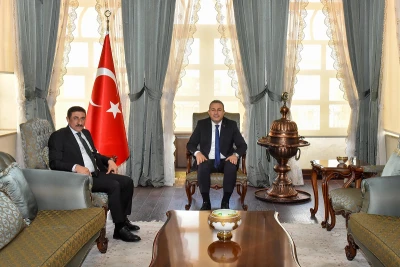 Vali Şahin, 7 Aralık Üniversitesi’nin Yeni Rektörünü Kabul Etti