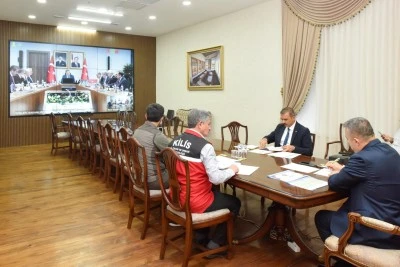 Vali Şahin, video konferans toplantısına katıldı