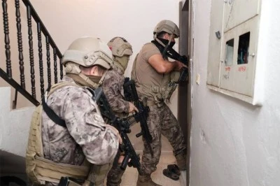 Hesap bilgilerini satan şebekeye darbe