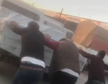 Yardım etmek isterken kazaya sebep oldular