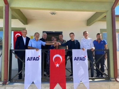 Yastıca Köyü'nde Deprem Konutlarının Anahtar Teslimi Yapıldı