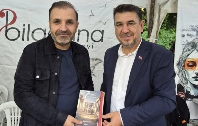 Yazar Necati S&uuml;mer Kilis 1. Kitap Fuarı'nda Okurlarıyla Buluştu