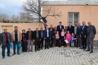 Yeşilpınar K&ouml;y&uuml;&rsquo;nde Kadınlardan Vali Kalaylı&rsquo;ya Doğalgaz Talebi