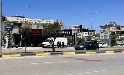 Yolun karşısına geçmek isterken otomobil çarptı: 1 ölü