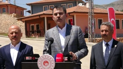 'Yuvasına kavuşmayan, iş yerini açamayan tek bir vatandaşımız kalmayacak' 