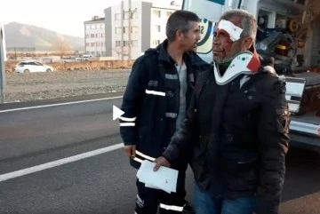 YÜZÜ GÖZÜ KANLAR İÇERİSİNDE KENDİSİNE ÇARPAN ARACI SORDU
